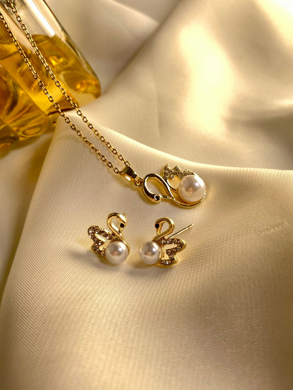 Pearl Swan Pendant Set